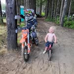 MacDonald family - @macdonalddirtchurch - Instagram