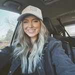 MacKenzie August - @_mackenziecarsey - Instagram