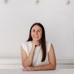 Maddie Powell - @socialworktherapist - Instagram