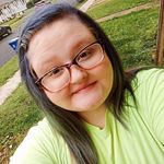 Maddy Butts - @agirl.withabook - Instagram
