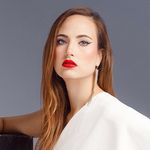 Madeleine Lyon - @dontclaptwice - Instagram