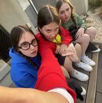 Madeleine Ray - Facebook