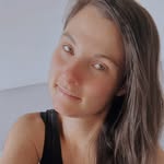 Madeline Light - @present.mumincome - Instagram