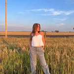 Maddie Lowe - @madeline._lowe - Instagram