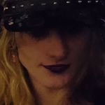 Madeline (Mudd) - @ciggmuncher - Instagram
