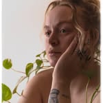 Madeline schofield - @yoga.withmadeline - Instagram