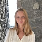 Madeleine Singer - Facebook