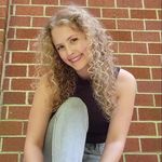 Madeline Snyder - @madeleedolodle - Instagram