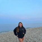 Madelyn Morrow - @dunkin.the.hamster15 - Instagram