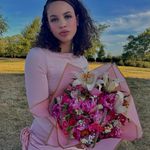 Madison Renner - @bouquetsbymadds - Instagram