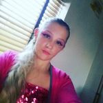 mae arnold - @redhead_queen_2006 - Instagram