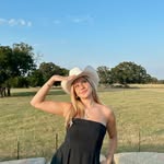 Mary R. Crum - @mary_crumbles - Instagram