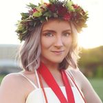 Mae Foster - @mae.o.naise - Instagram