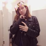 Mae Harmon - @random_kpop_pics - Instagram