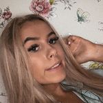 Mae Jeffries - @x_maeshairpage_x - Instagram