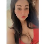 Mae Maes - @1honnie - Instagram