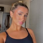 mae - @maemassaroxx - Instagram