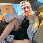 @_mae.queen_ - Instagram
