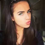 Mae Russell - @maeruss.37 - Instagram