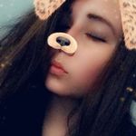 Mae Smith - @maesmith1998 - Instagram