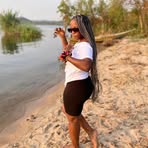 Maggie Bonnie - Facebook