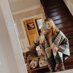 Maggie comer - @_.maggieclothes._ - Instagram