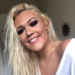 Maggie Corcoran - @megs.thrifty.finds - Instagram