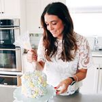 Maggie Devine | Ontario | Cake Class Events - @madeby__maggie - Instagram