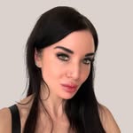 Maggie Gulasey 🏍💨 - @maggie_gulasey - Instagram
