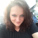 Maggie Mott - @smitten_kitten77 - Instagram