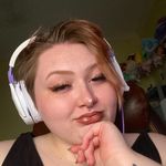 Maggie Sims - @iamhoney_bunch__ - Instagram