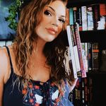 Maggie - @maggiesneedfulreads - Instagram