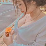 Maggie Trân Hùng - Facebook