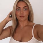 Maisy Lee - @maisyy.xx - Instagram