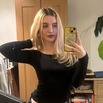 Maisie Young - @maisie.___ - Instagram