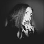 Maisie Young - @mayzeyoung - Instagram