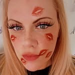 Melanie Thomas - @m3lan1e86 - Instagram