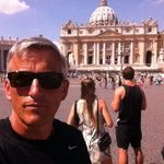 Malcolm Arnold - @gutsdrabroad - Instagram