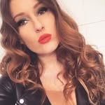 Isabelle - @maliknoble19915 - Instagram