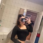 alii._.🤍 - @pinter_alinda - Instagram