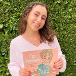 Mallory Cooper - @malloryclarebooks - Instagram