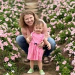 Mallory Gill - @thetravelinghealer - Instagram