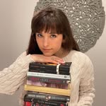 Mallory Hoffman - @mals_books - Instagram