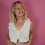 Mallory Reyes - @cam.and.mal - Instagram