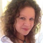 Amanda "Mandi" Mills - @thewhimsywhimsicalhouse - Instagram