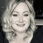 Mandi Mills Wood - @leimills - Instagram