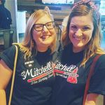 Mandi Mitchell - @amandabeverlyphoto - Instagram