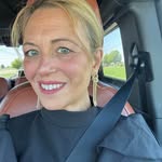 Mandy Schroeder - @georgiethecorgigirl - Instagram