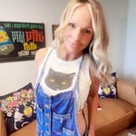 Mandy Compton - @mjdebajo - Instagram