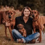 Mandy Kölbl & die Crying Wolf‘s Ridgebacks - @crying.wolfs.ridgebacks - Instagram